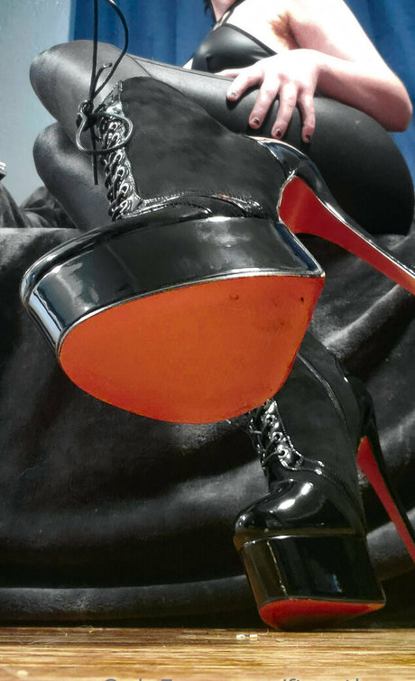 ft gothess pornstar pretty images