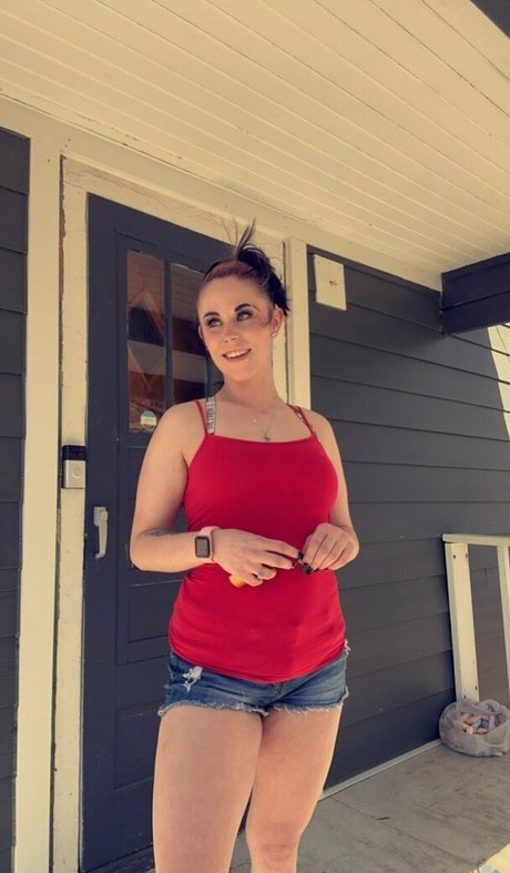 queenbitch1998 model nude photos