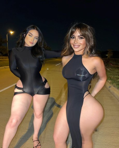 Sophia Vay model sex photo