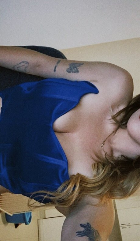 beauty teen onlyfans exclusive image