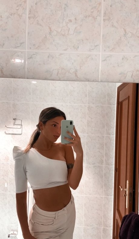 belonly pornstar pics