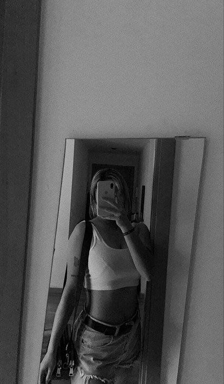 natural milf onlyfans art nude pic