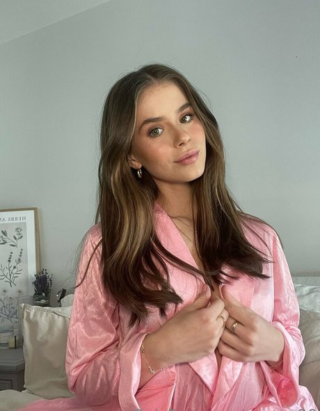 emmm20 naked star pictures