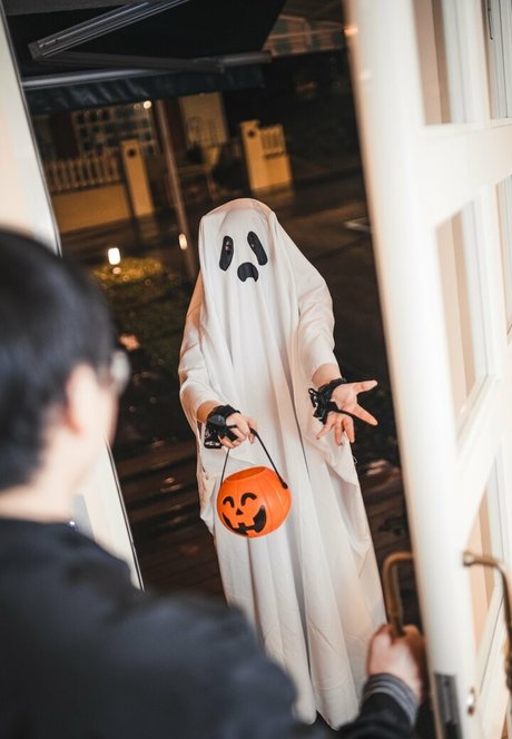 Raku 66 naked model photos