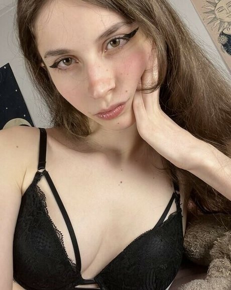 Lillith Xoxo nudes model gallery