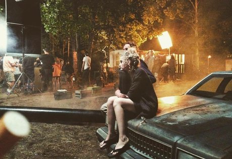 Julia Garner model porn pics