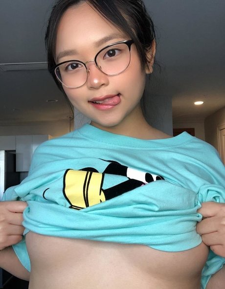 ambiyah free model pic