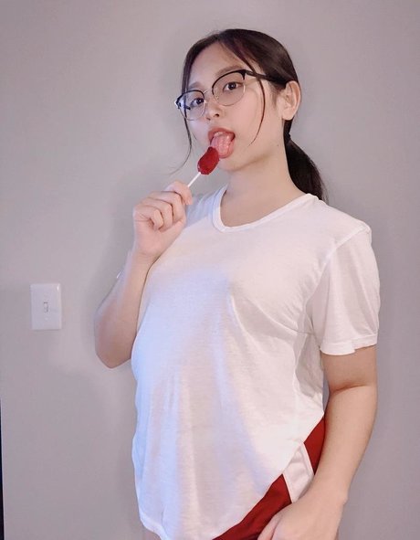 ambiyah star erotic photos