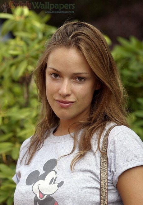 Alicja Bachleda Curus model nice photo