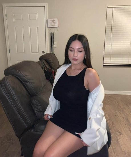 Wendy Chavez sexy actress photo