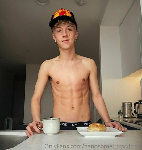 handsometroyxxlfree beautiful model galleries