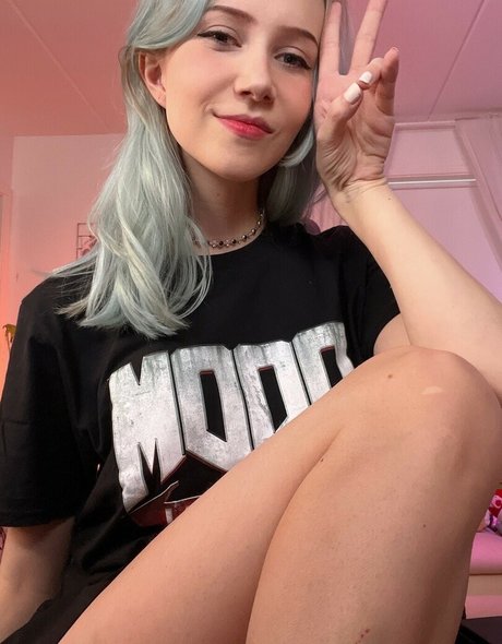 Apollolol model naked archive