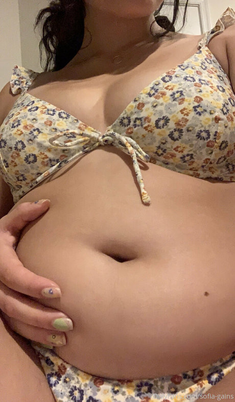 sofia gains star hot pics