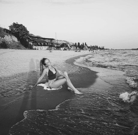 anastasiiiyaa erotic actress picture