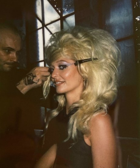 Poppyy Hopson porn model archive