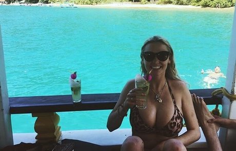 Poppyy Hopson star free photo