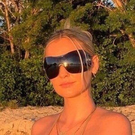 Poppyy Hopson adult actress photo