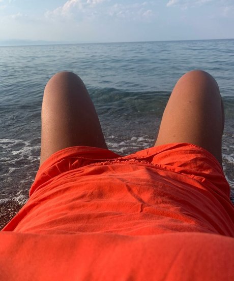 Lia Grimmie star adult img