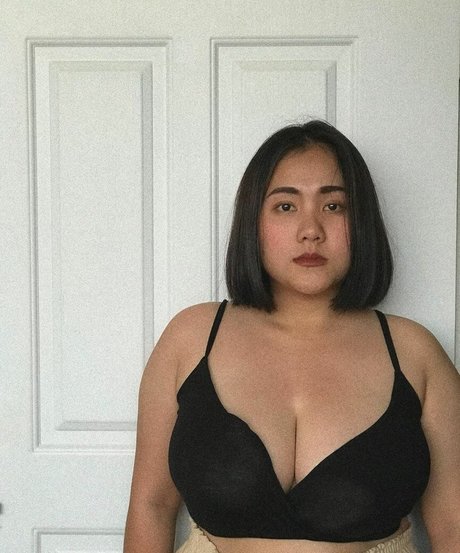 Phiromya Pangyouk star xxx photo