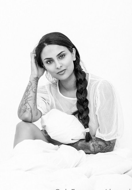 depani pornstar hot pics