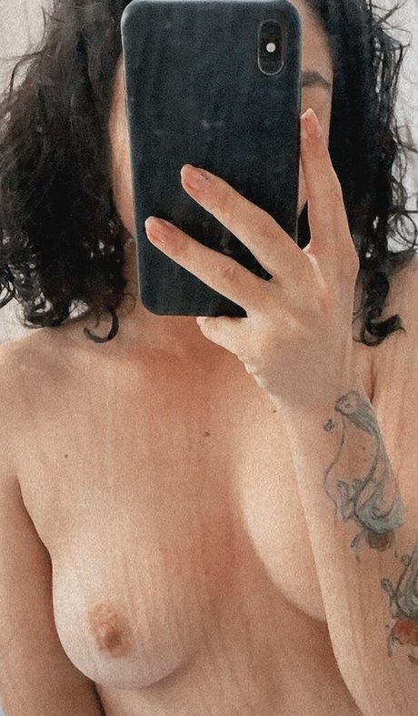 flora we3d adult actress photo