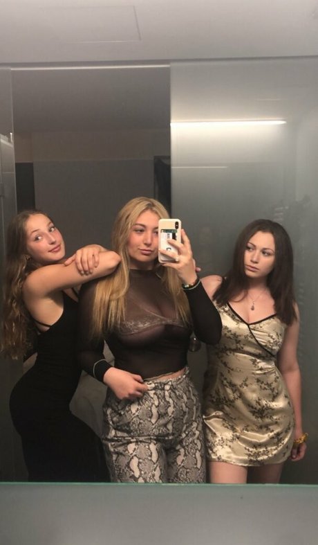 meakelena star hot galleries