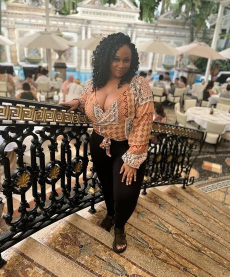 pregnant xxx onlyfans sexy photo