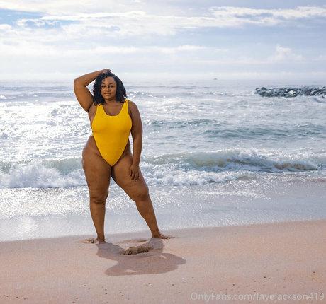 Faye Jackson nude model picture