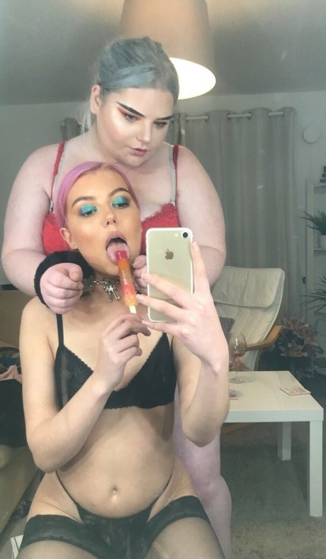 gb2001 xxx star photos