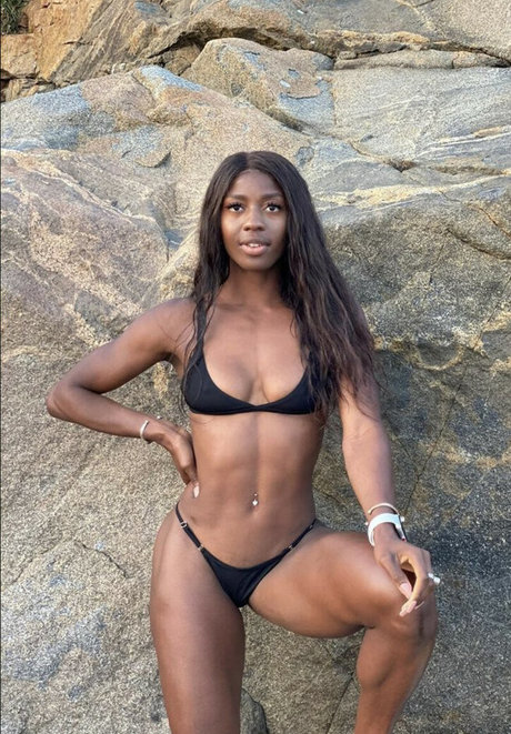 Khaddi Sagnia star nude galleries