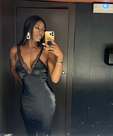 Khaddi Sagnia model pretty pic