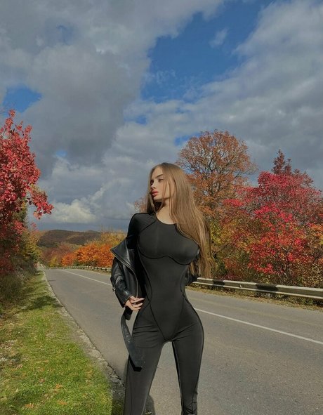 Imelina model photos