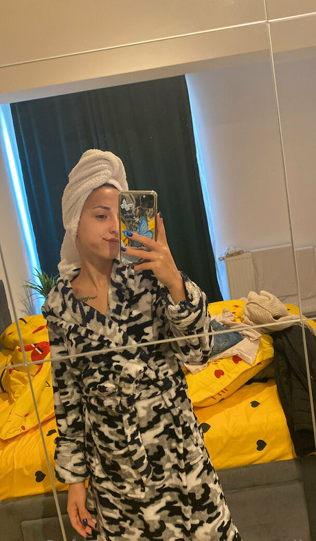 polly smalls high quality star pics