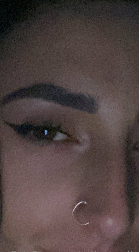 polly smalls top actress image