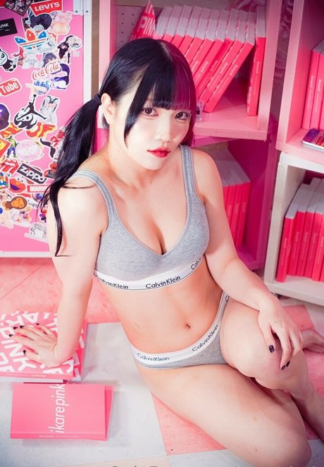 tiny tits onlyfans exclusive pictures