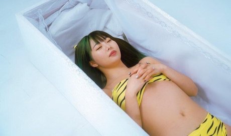 WomenJoshi star beautiful pictures