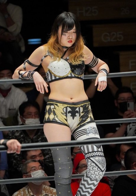 big tits midget onlyfans erotic img