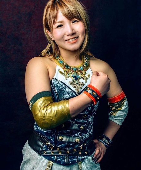 WomenJoshi model nudes gallery