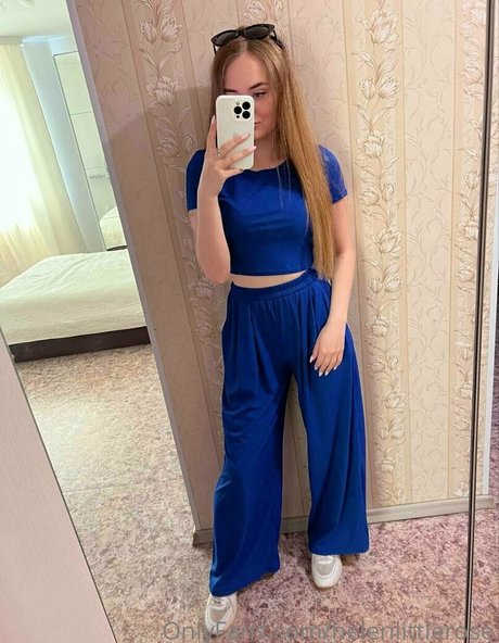 helenlittlerose art star images