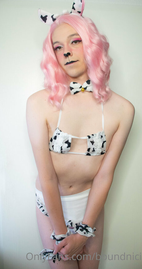 boundnici model exclusive photos