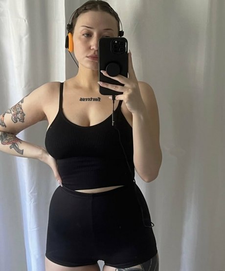 yyentaa pornstar hot pic