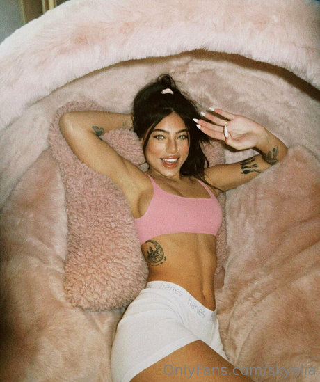 skyelia adult actress pic