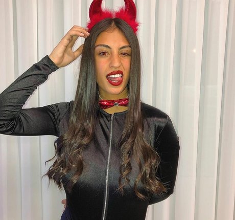 Shahar Halaf nice model picture