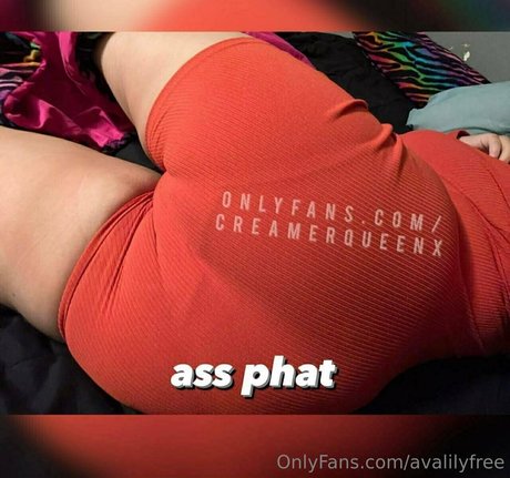 avalilyfree sex model picture