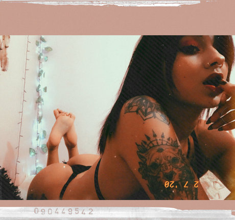 pregnant teacher onlyfans sexy nude pic