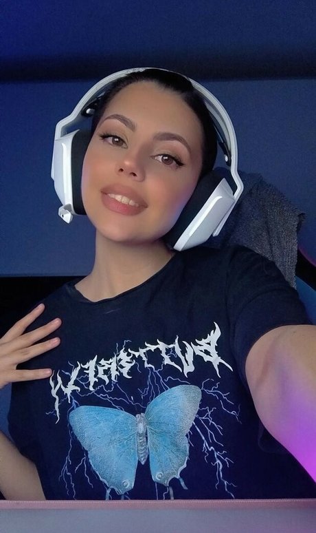 Snippycosplay adult model photo