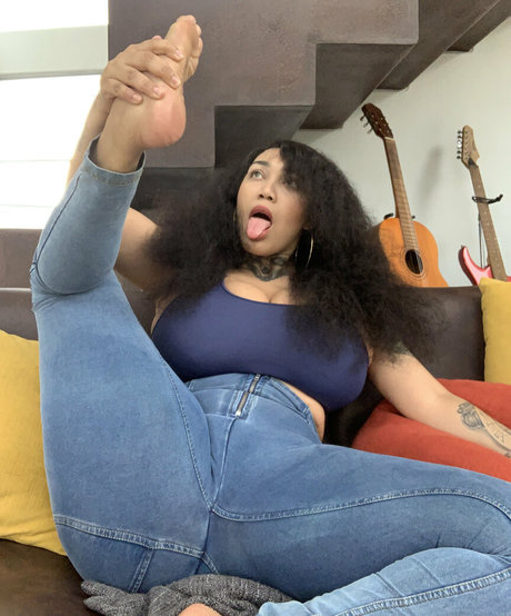 amoraluvs top actress pics