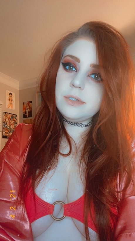 keiraluvv sexy model picture