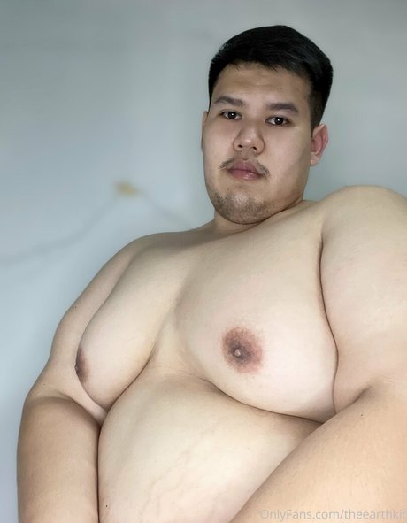 theearthkit naked actress img