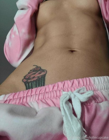 kyliecupcake model best img